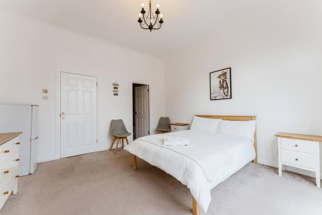 Spacious Ensuite Room Near Top Tourist Attractions Londra Esterno foto